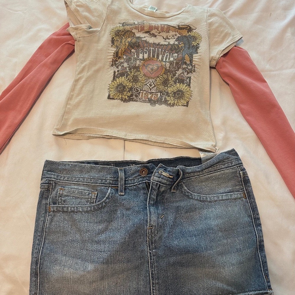 Graphic baby tee